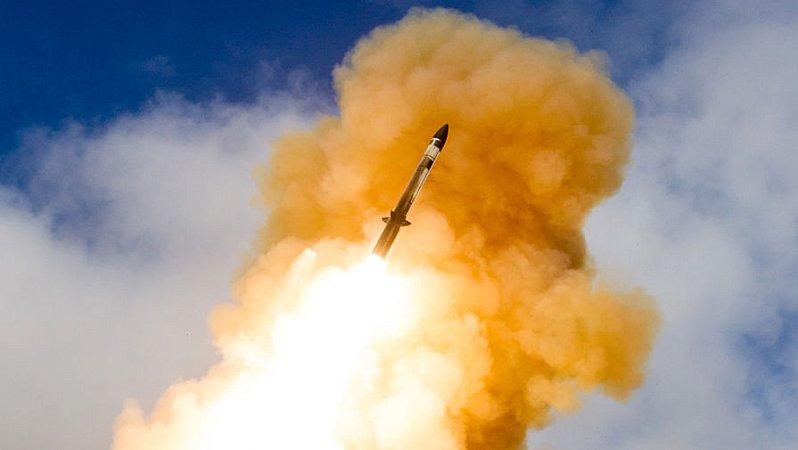 Запуск противоракеты SM-3